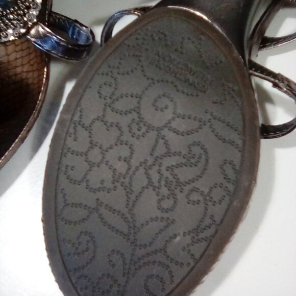 Kenneth Cole Silver Snake Skin Print Jeweled Sandals - Picture 6 of 7